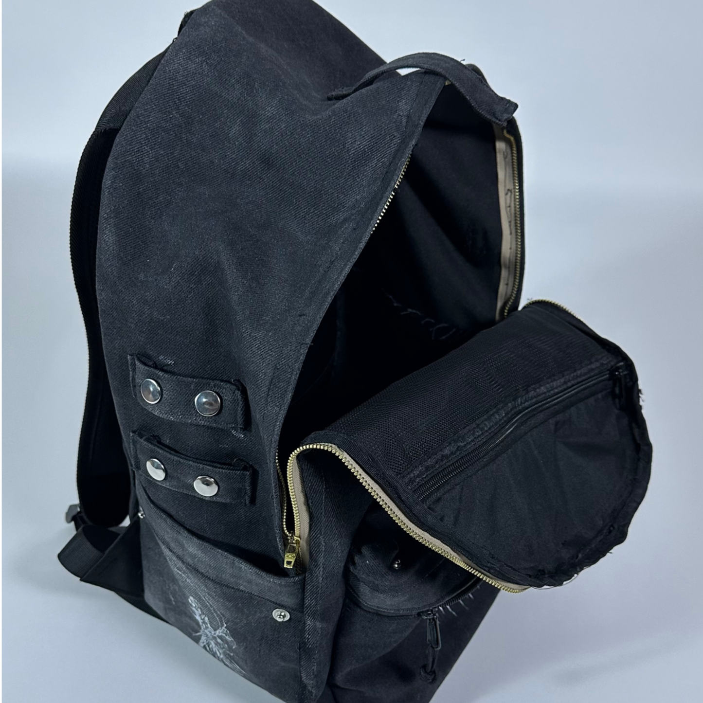 Vengeance Backpack Sample (1 of 1)