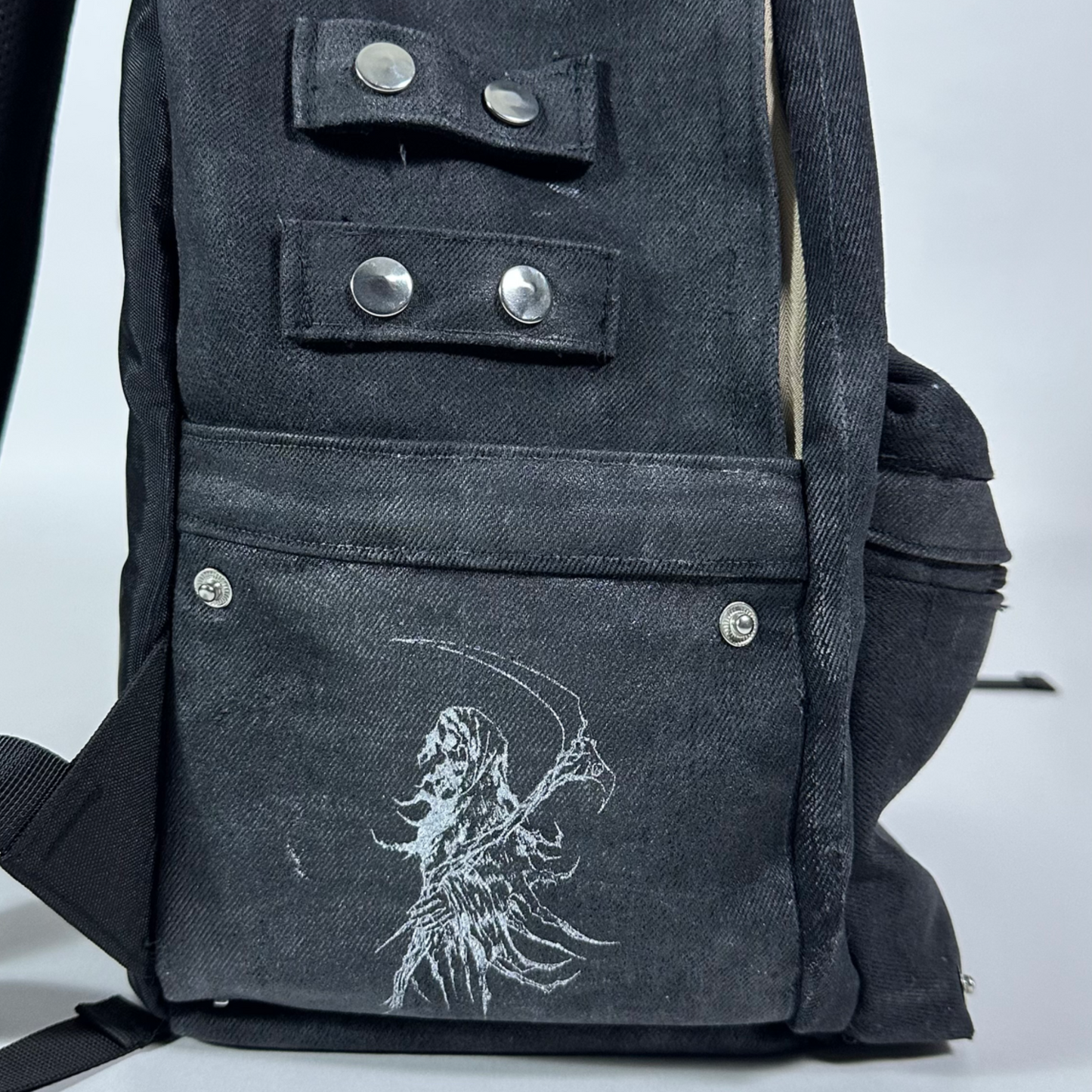 Vengeance Backpack Sample (1 of 1)