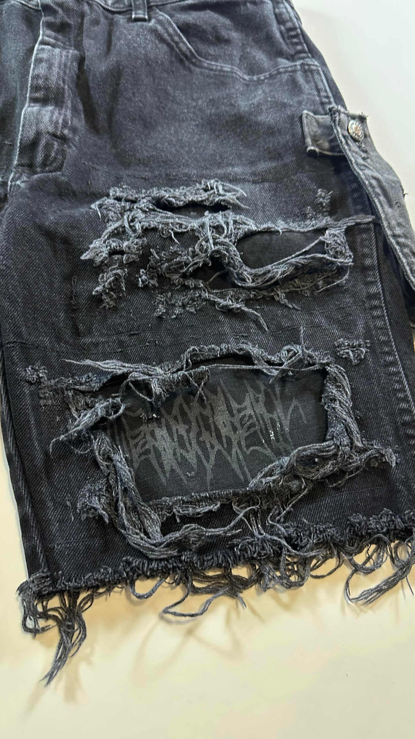Vandalism Jean Shorts
